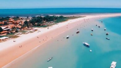 Ponta do Corumbau e uma das melhores praias e piscinas naturais da Bahia