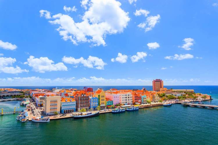 Willemstad e um dos destinos mais baratos no Caribe