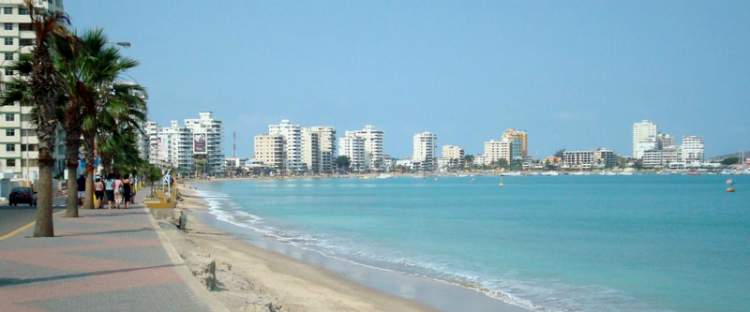 Salinas e uma das praias mais bonitas do Equador