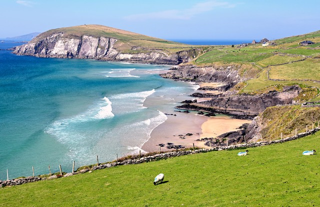 Coumeenole Beach