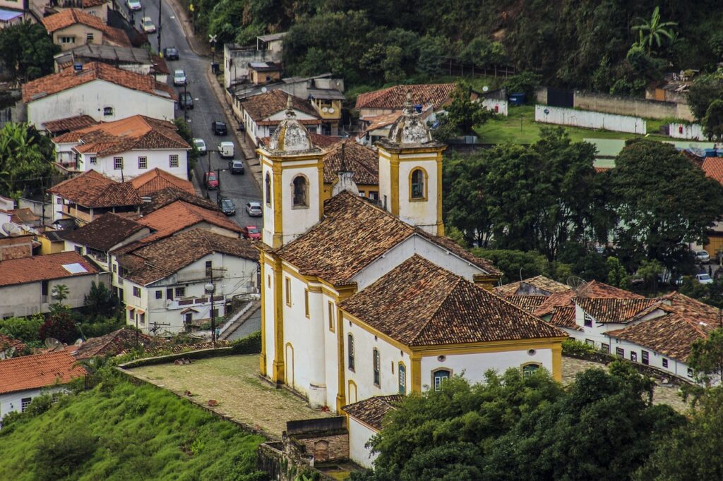 Minas Gerais é um estado de muitas belezas naturais e além disso conta com diversas construções históricas.